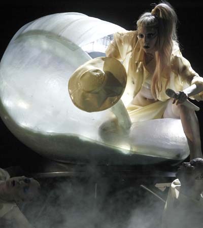 lady gaga egg entrance. Lady Gaga#39;s egg entrance